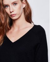 Maglione da donna in cashmere nero con scollo a V