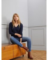 Maglione a V in Cashmere Blu Surf per Donna